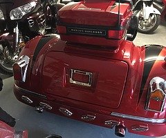 Harley trike ( FLHTCUSE5 ELECTRA GLIDE screaming eagle ) Full chrome Harley color . - Image 5/10