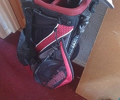Full taylormade areoburner golf club set including putter and bag - Image 3/3