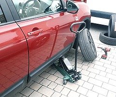 Mobile tyre init. Professional tyre fitting beside your home or office. New tyres for sale. - Image 3/4