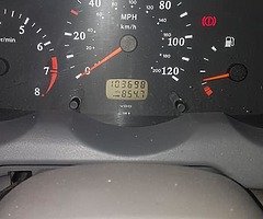 01 Nissan Micra