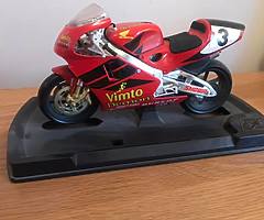 Joey Dunlop model bike