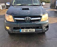 Toyota Hilux for breaking