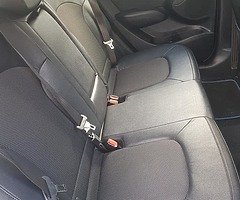 Hyundai ix35 - Image 5/8