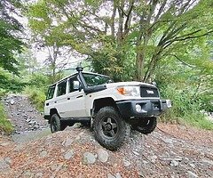 4x4 land cruiser jeep - Image 8/10