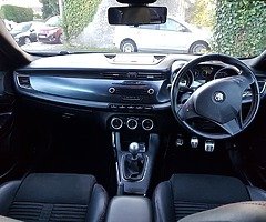 2011 Alfa Romeo Giulietta - Image 7/10