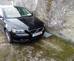 08 s40 1.8 petrol for breaking