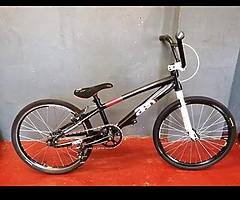 RACE BMX