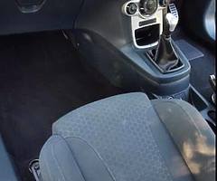 Ford fiesta 1.6 tdci Zetec - Image 5/9