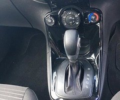 Ford Fiesta Automatic 162 Hatchback - Image 4/5