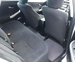 Toyota Prius - Image 3/10
