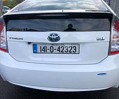 Toyota Prius - Image 6/10