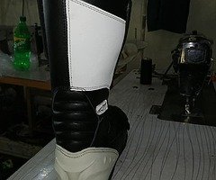 Alpinestar motorbike shoes - Image 3/5