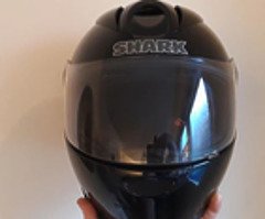 Kids all in one motorbike leathers never worn, and shark helmet - Image 3/8
