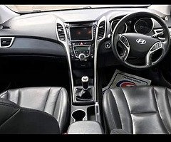 Hyundai i30 premium - Image 9/10