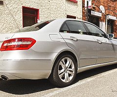 Mercedes 2011 E 350 Avant-garde Blue Efficiency Imaculate - Last - Image 5/10