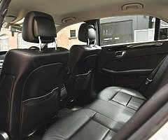 Mercedes 2011 E 350 Avant-garde Blue Efficiency Imaculate - Last - Image 9/10