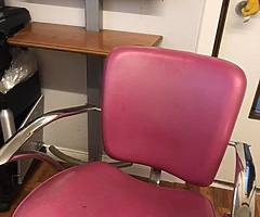 Hairdressing unit and chair