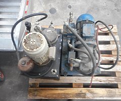 FOR SALE: Hydraulic Motor Pumps - Image 4/5