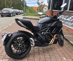 Ducati Diavel 2015 only 1043km - Image 4/6