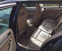 BMW320i Petrol Touring SE - Image 5/9