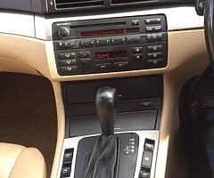 BMW320i Petrol Touring SE - Image 6/9