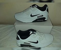 MEN AND WEMON TRANER PM - Image 4/7