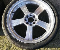 Alloys with 4 good tyres