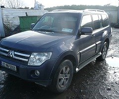 2007 MITSUBISHI PAJERO 3.2L Diesel for breaking