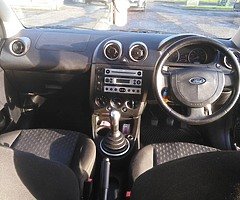 Ford fiesta for sell - Image 4/9