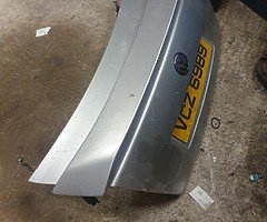 Two black bora wings 1 golf mk4 wing passat wings and bora boot - Image 3/4