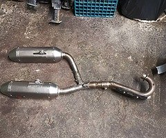 Talon wheels + akrapovic exhaust - Image 4/6