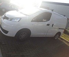 Nissan NV 200 - Image 5/10