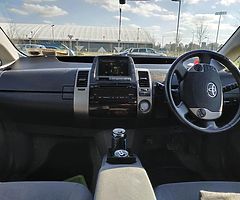 Toyota Prius - Image 3/8