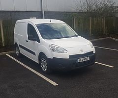 141 Partner 3 Seater Tax & Doe