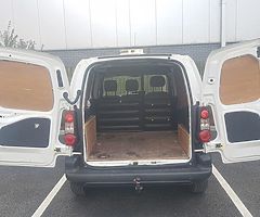 141 Partner 3 Seater Tax & Doe - Image 4/8