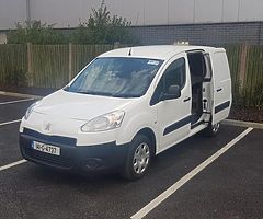 141 Partner 3 Seater Tax & Doe - Image 8/8