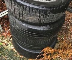 5x114.. came of a leon.. coukd do with 4 tyres if fussy, rims in goo nick