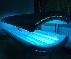 Lay Down Sunbed For Rent (Includes Wireless bluetooth speakers for your rental time)