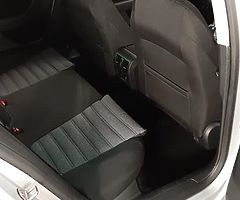Volkswagen passat 2013 TDI - Image 6/8