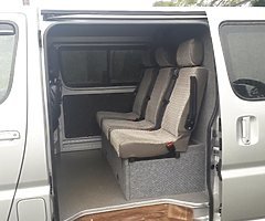 09 toyota hiace crew cab - Image 4/10