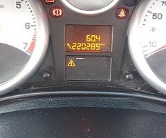 Red Peugeot 307 - Image 9/9