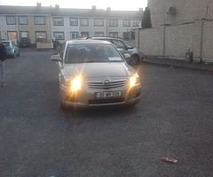 07 tayota avensis