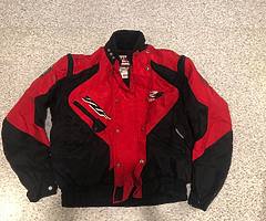 YZF Yamaha R6 Red & Black Motorbike Motorcycle Jacket Body-warmer Size Large - Image 6/6