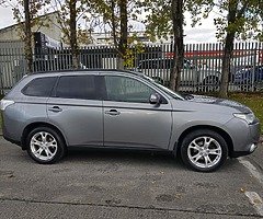 Mitsubishi Outlander 7 Seats - Image 3/10