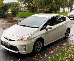 Toyota Prius 142D Hybrid High Spec - Image 3/9