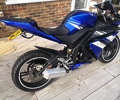 2011 Yamaha YZF - Image 4/8