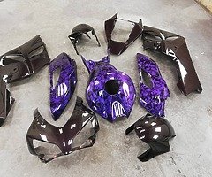 Honda CBR 1000 farings hydrodipp voliolet carbon and Joker.. - Image 10/10