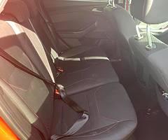 Ford Focus - Image 7/9