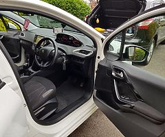 Peugeot 208 ,2014 - Image 4/9