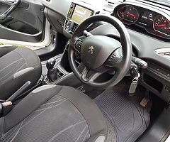 Peugeot 208 ,2014 - Image 5/9